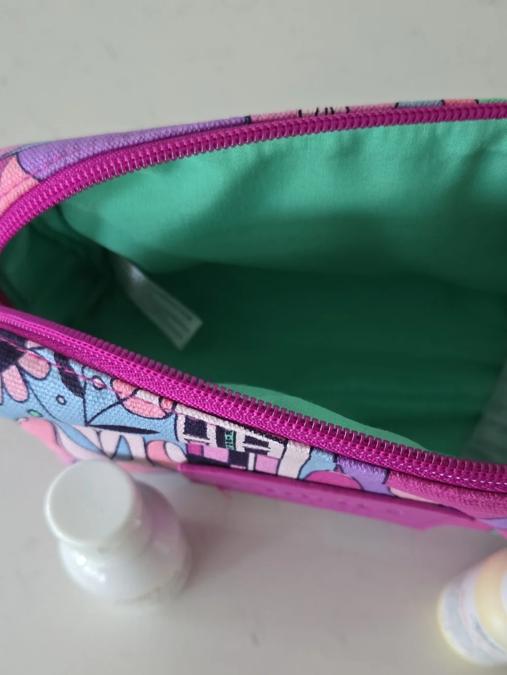 Never used Kiehl's bag Limited ed. & 2x Kiehls Lotion creme de corps & 1x Facial